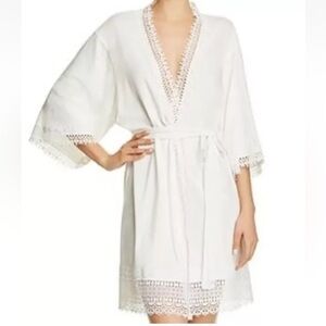 Flora Nikrooz Edie Daisy Crochet Lace Short Robe Wrap Kimono Sleeve White Size M